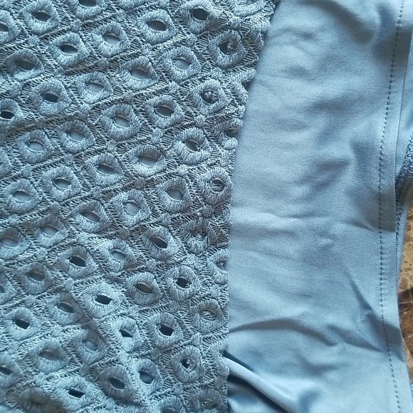 Brand new, never worn, blueish tank top with silk underlay. - Picture 3 of 3